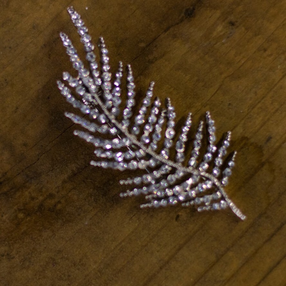 Vintage jeweled leaf pin brooch